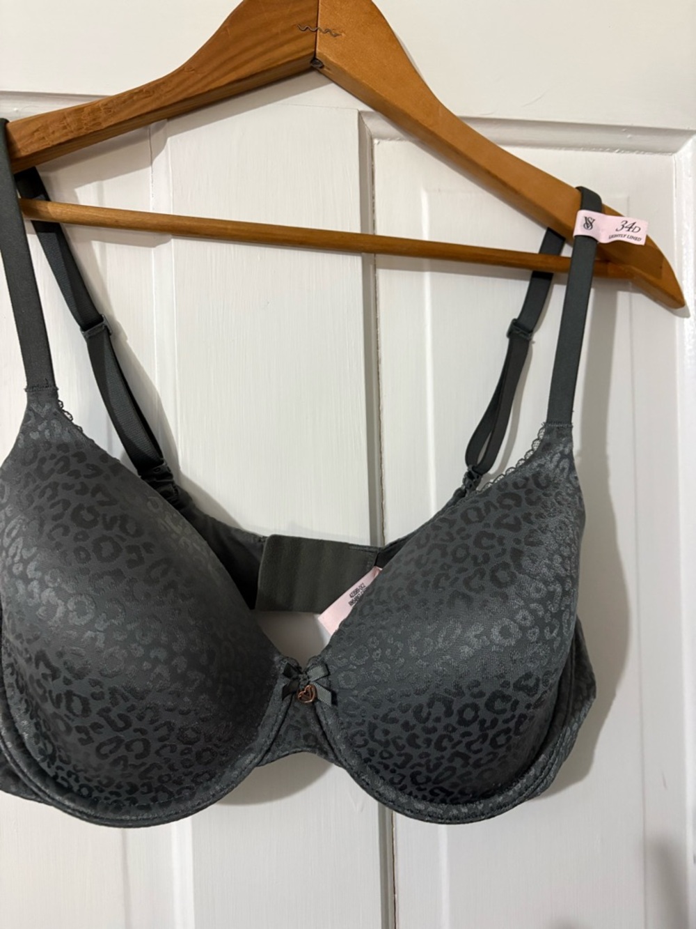 Victoria's Secret Dark Grey Leopard T-Shirt Bra